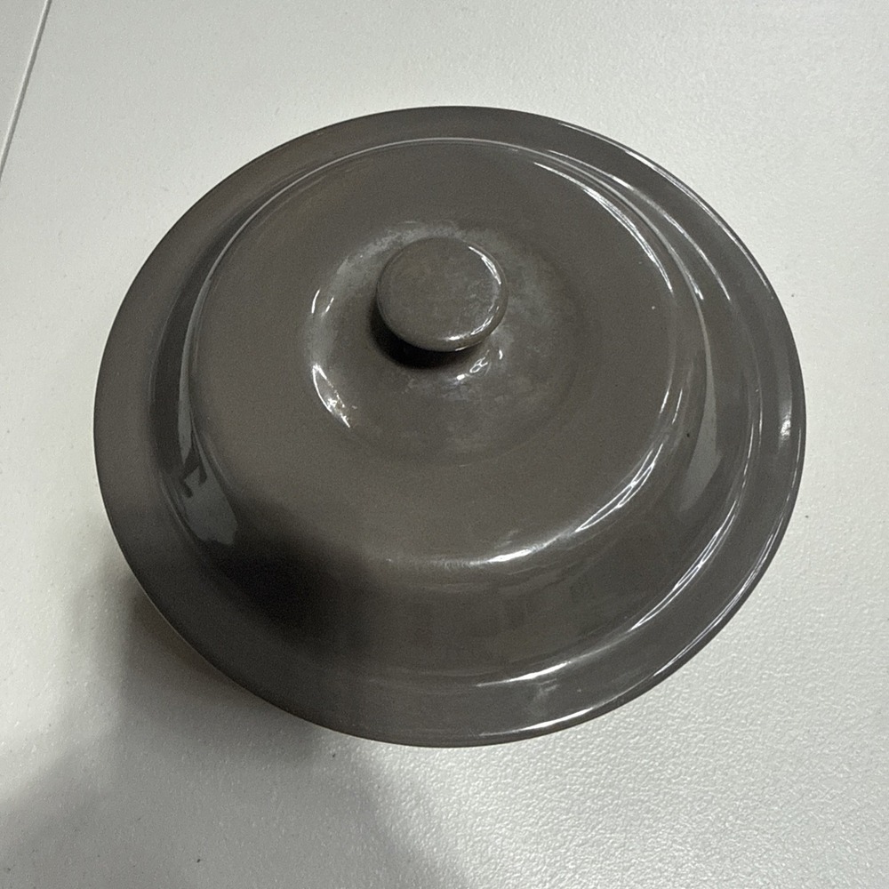Pampered Chef Stoneware 6 cup/1.5 L Round Gray Covered Casserole Baker New